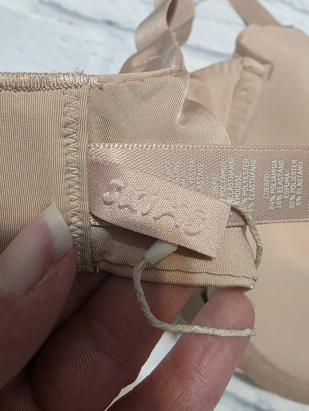 SKIMS size 32DDD Plunge Front Light Nude T-Shirt Bra - Women's Intimates - Picture 5 of 10